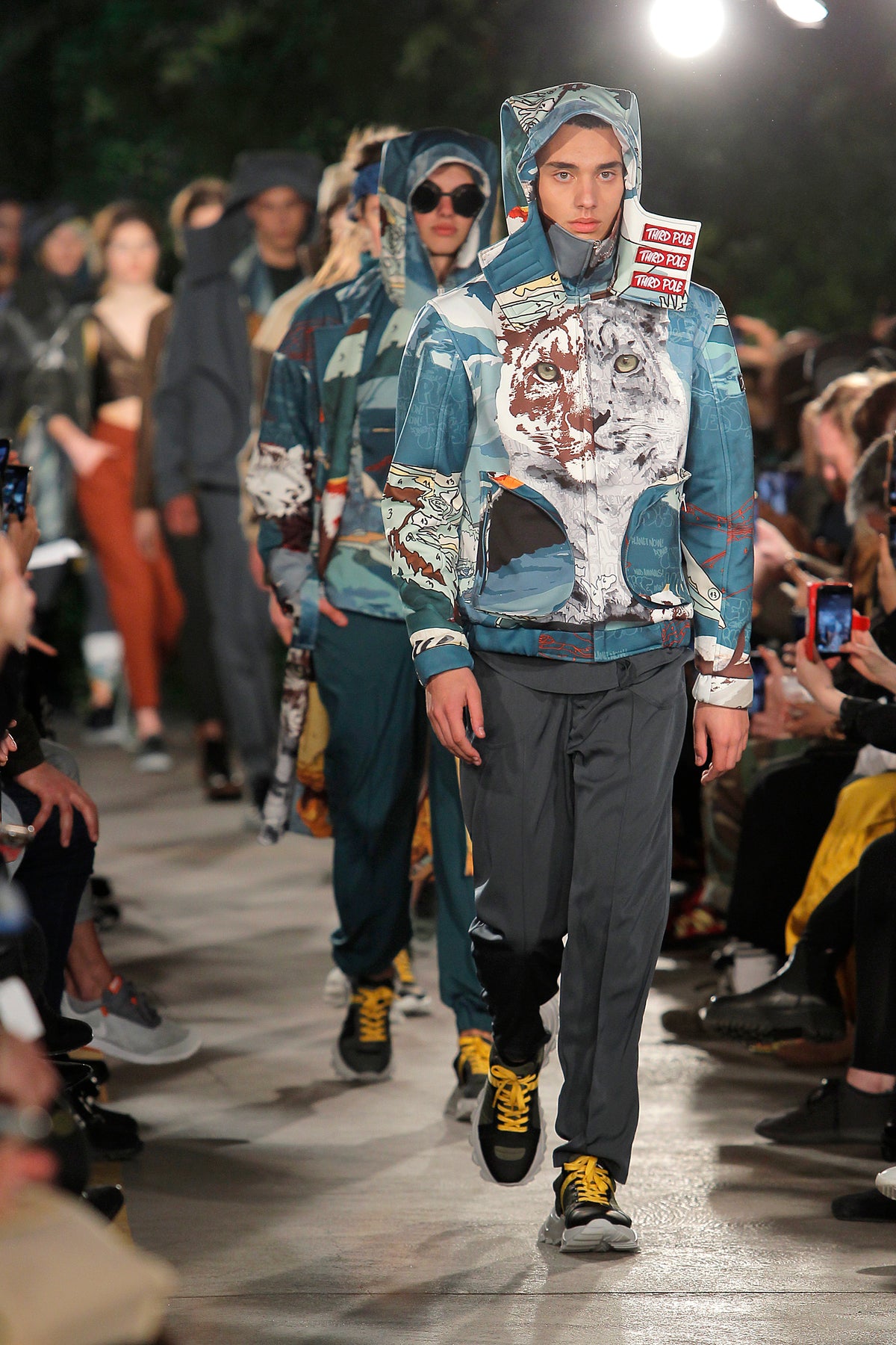 AW20 Third Pole gallery image 1