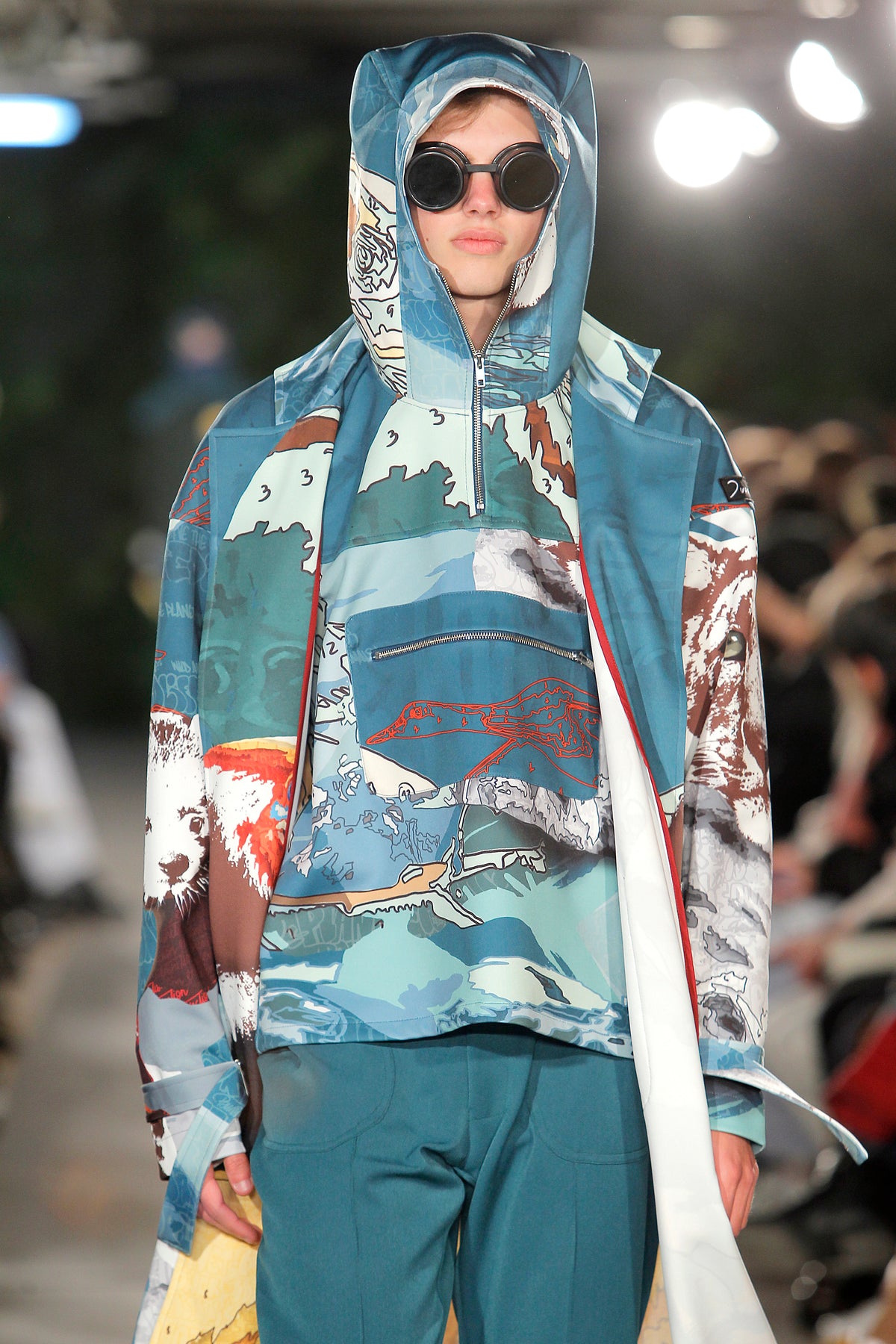 AW20 Third Pole gallery image 4