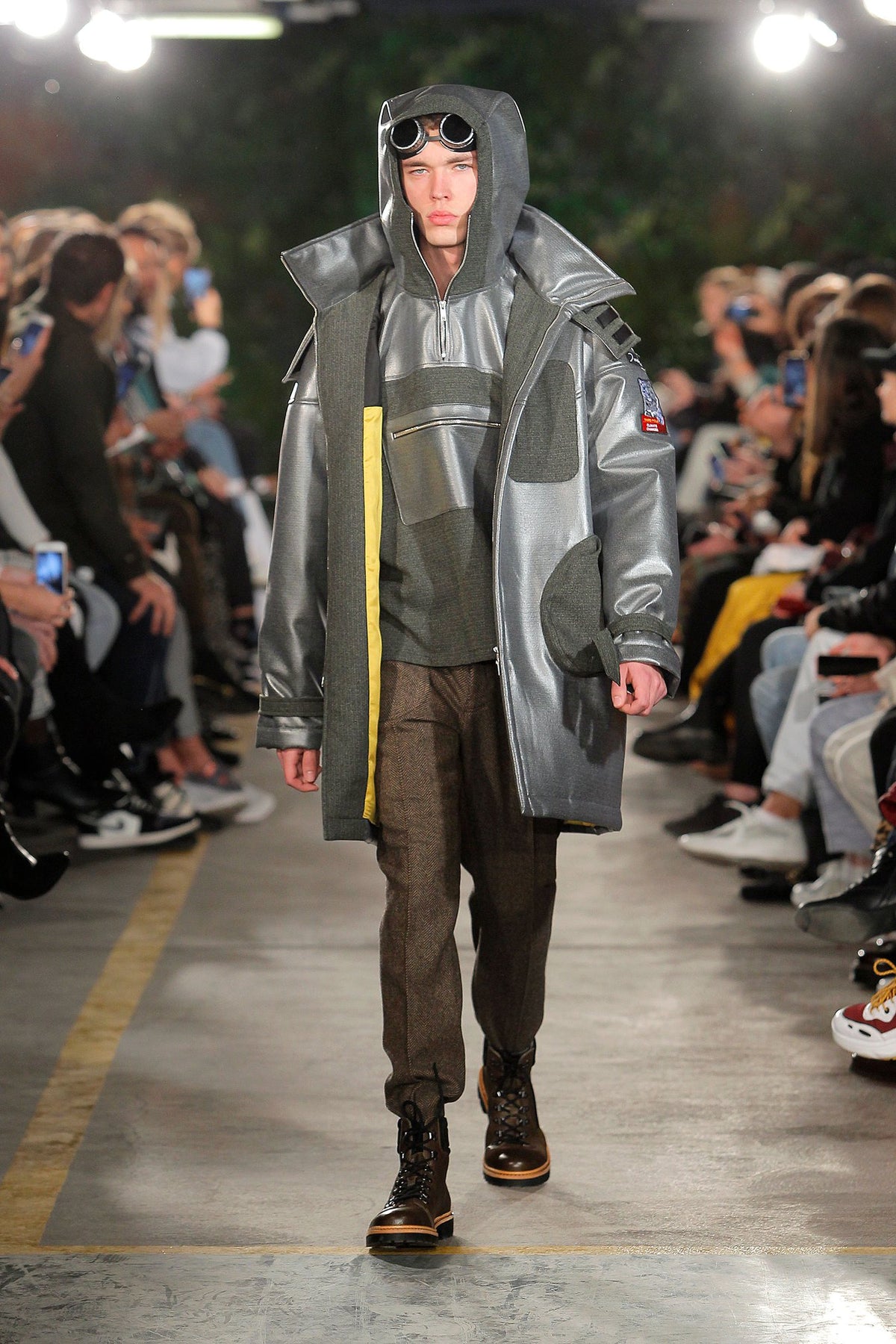 AW20 Third Pole gallery image 13
