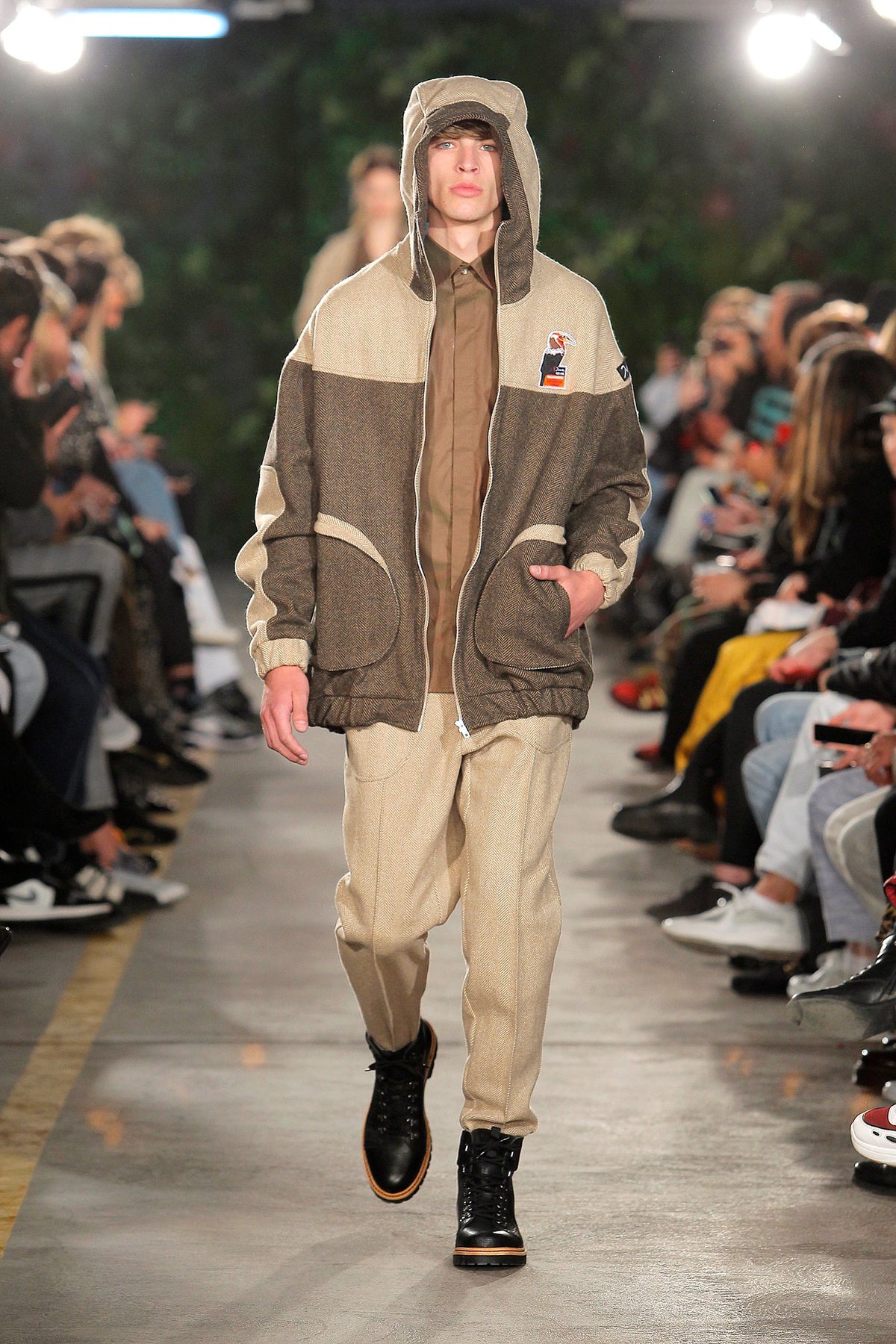 AW20 Third Pole gallery image 17