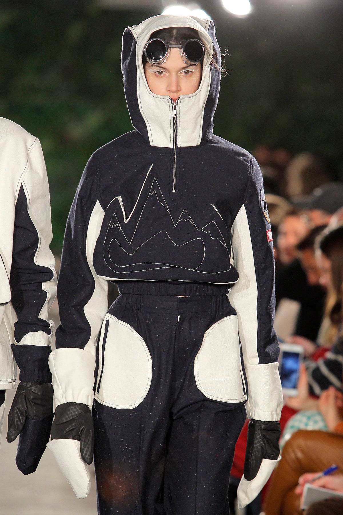 AW20 Third Pole gallery image 44