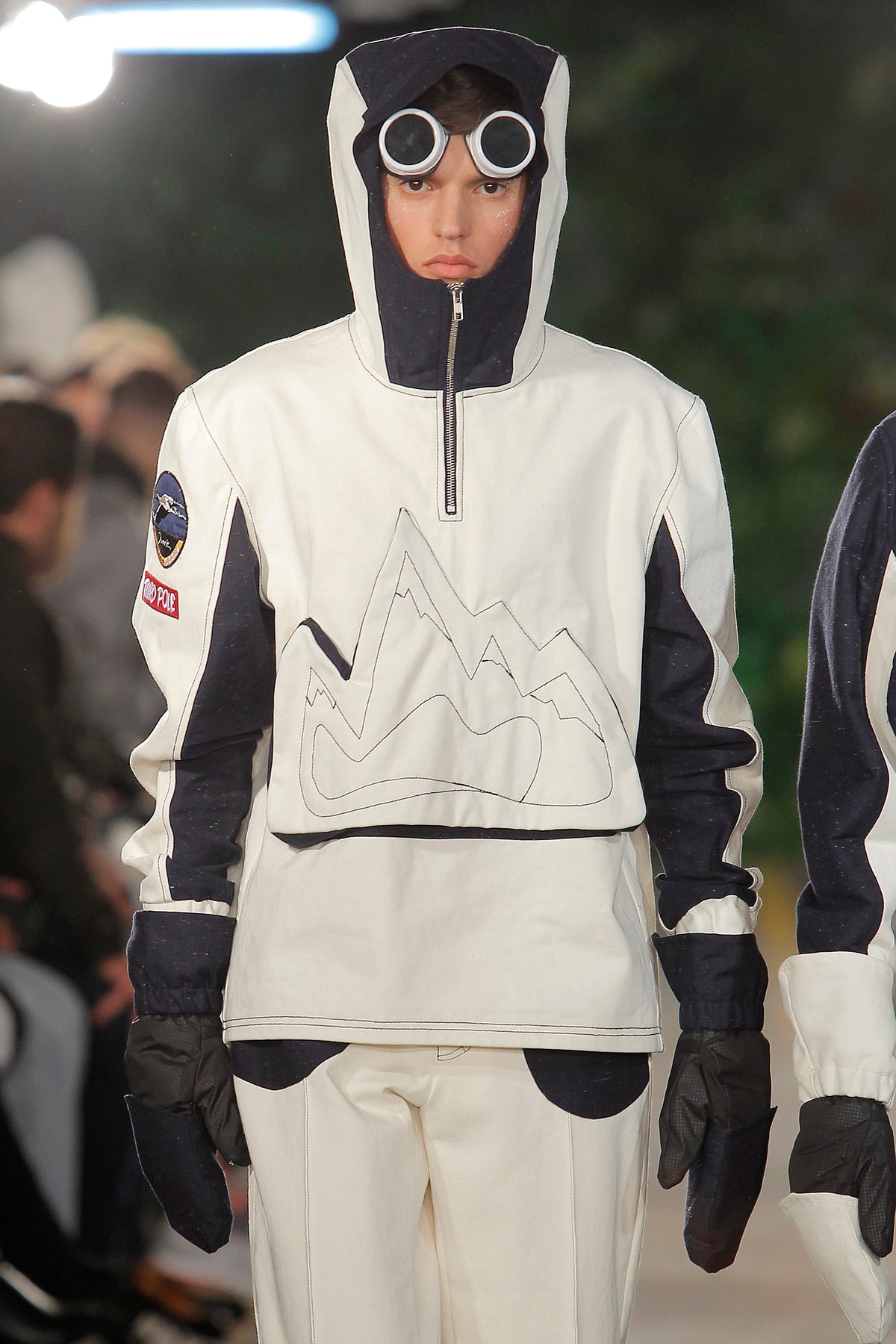 AW20 Third Pole gallery image 45