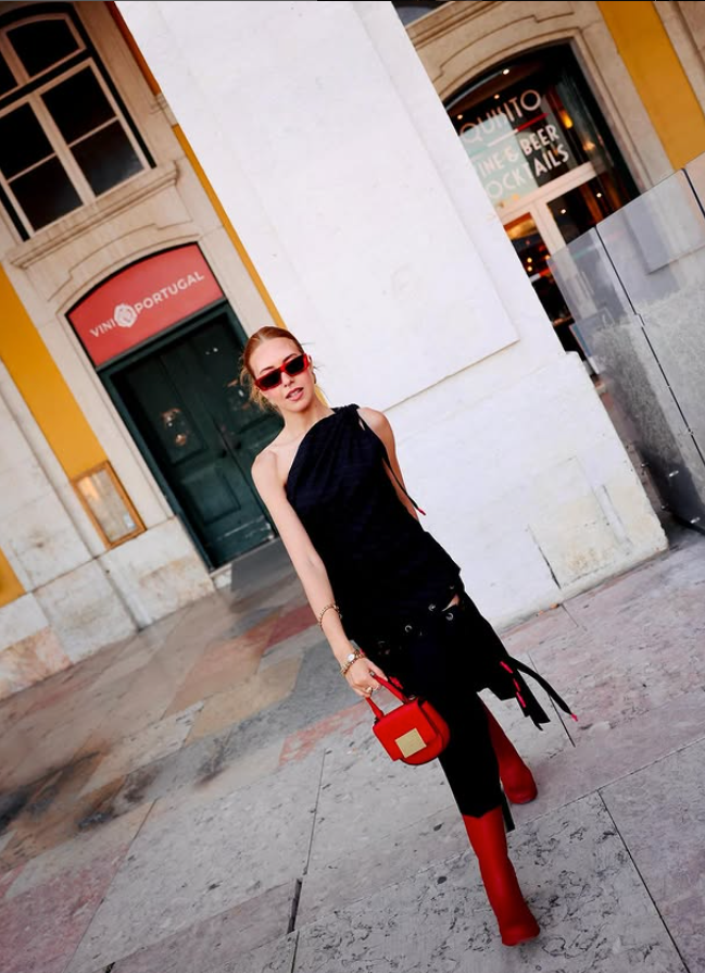 Singer Beatriz Rosário