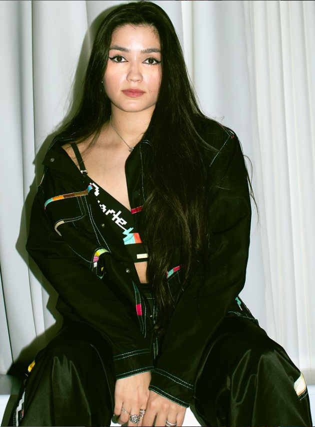 Singer Diana Lima