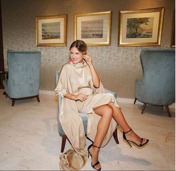 TV Hostess Silvia Alberto