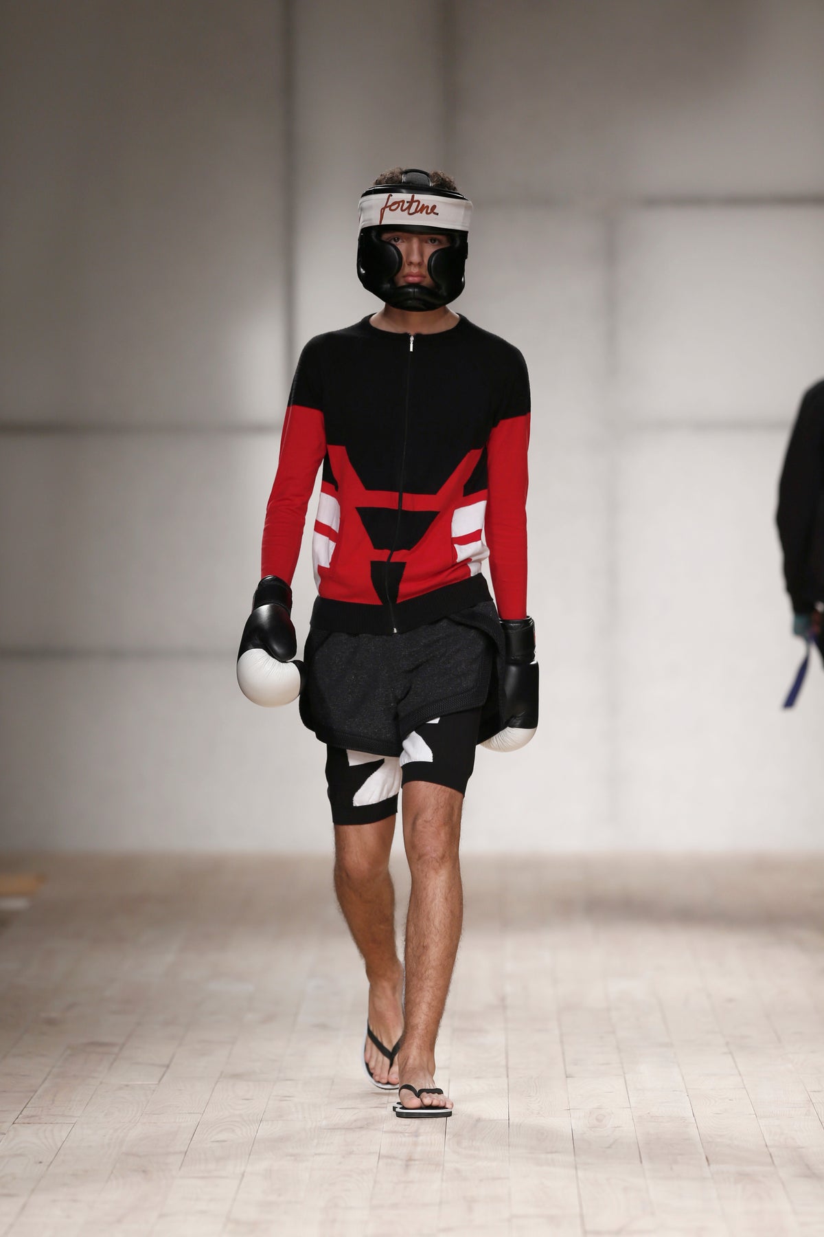 SS17 Knock Out gallery image 7