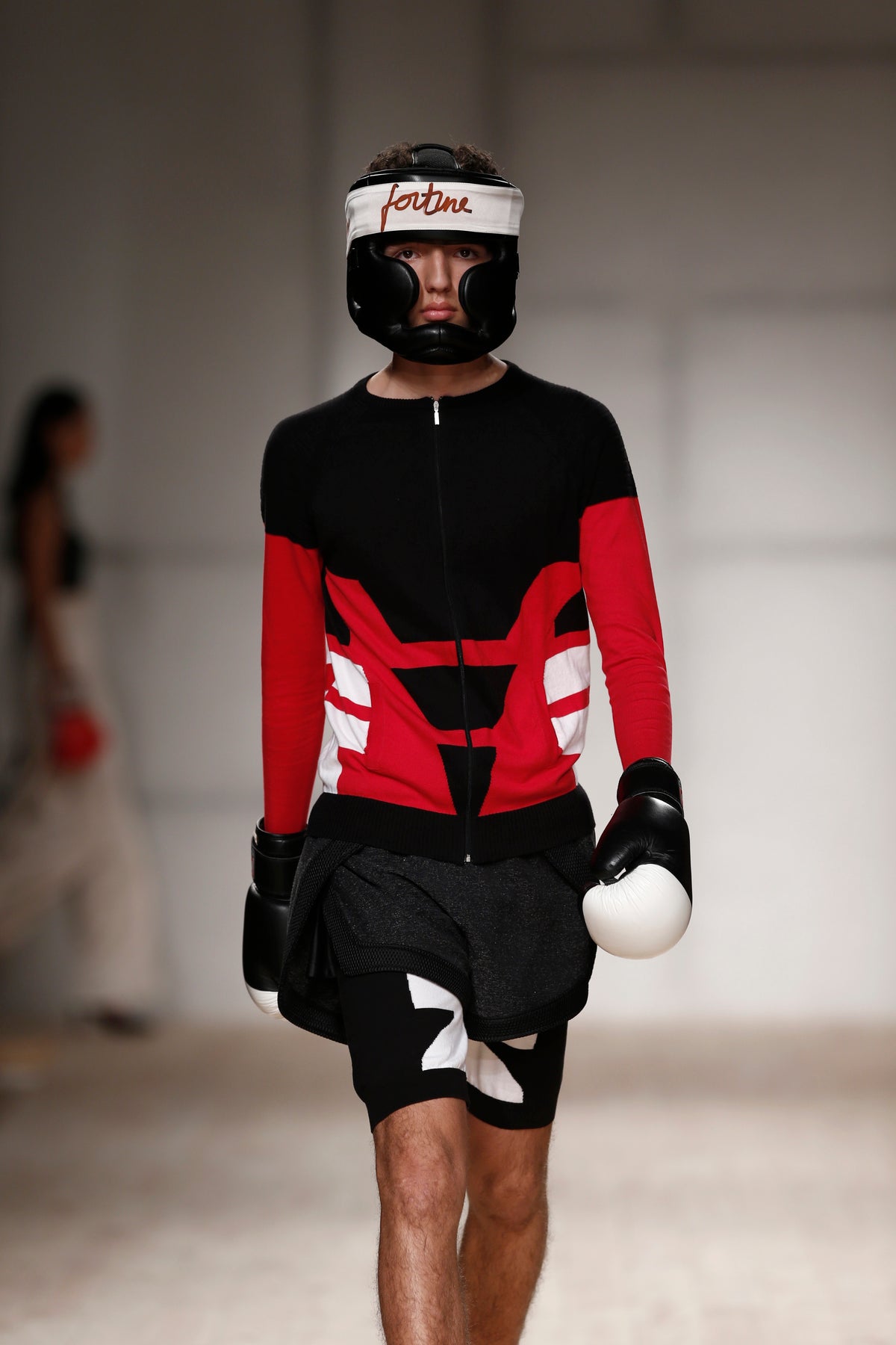 SS17 Knock Out gallery image 8